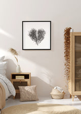 לב סירה שחור לבן