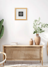 חרוז פרח נקודות שחור לבן